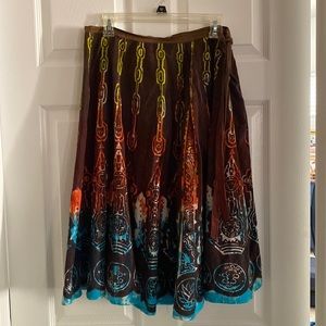 Size Large woman’s skirt.